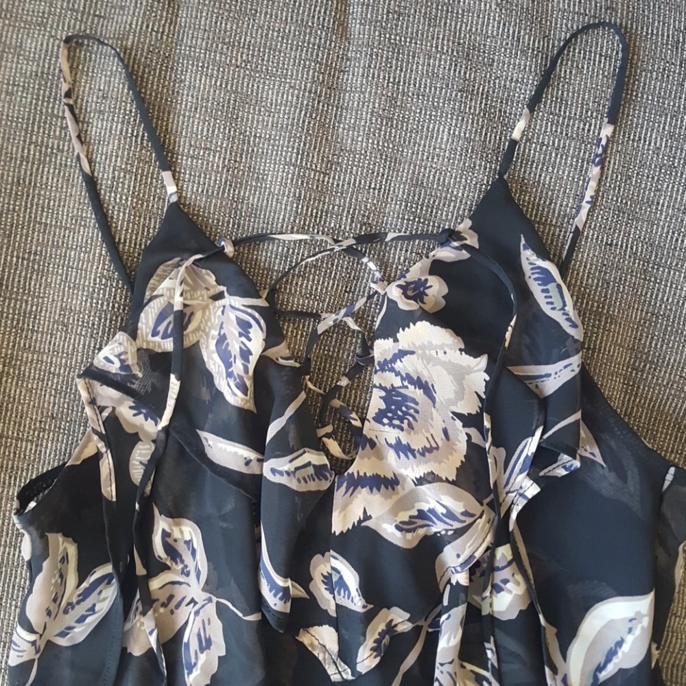 Floral Tank - Picture 2 of 3